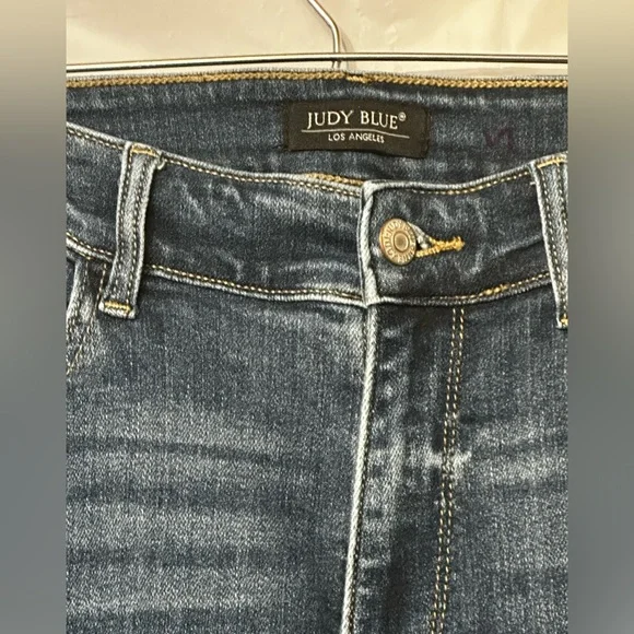 Judy Blue Jeans. Boyfriend fit size 18W - Picture 2 of 5